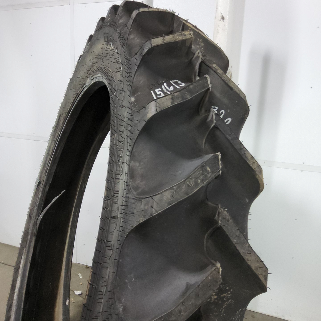320/105R54 Goodyear Farm DT800 Super Traction R-1W
