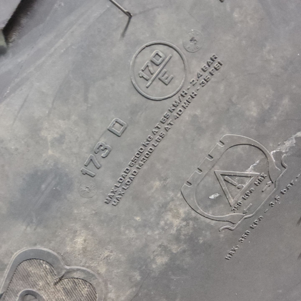 650/85R38 Trelleborg TM900 High Power R-1W 173D 99%