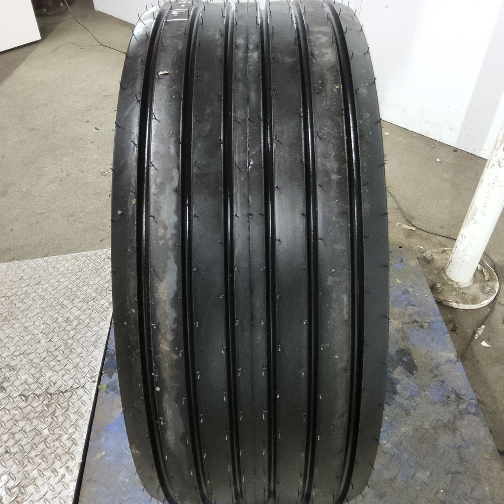 16.5L-16.1SL Titan Farm Hi Flotation I-1 E (10 Ply), 99%