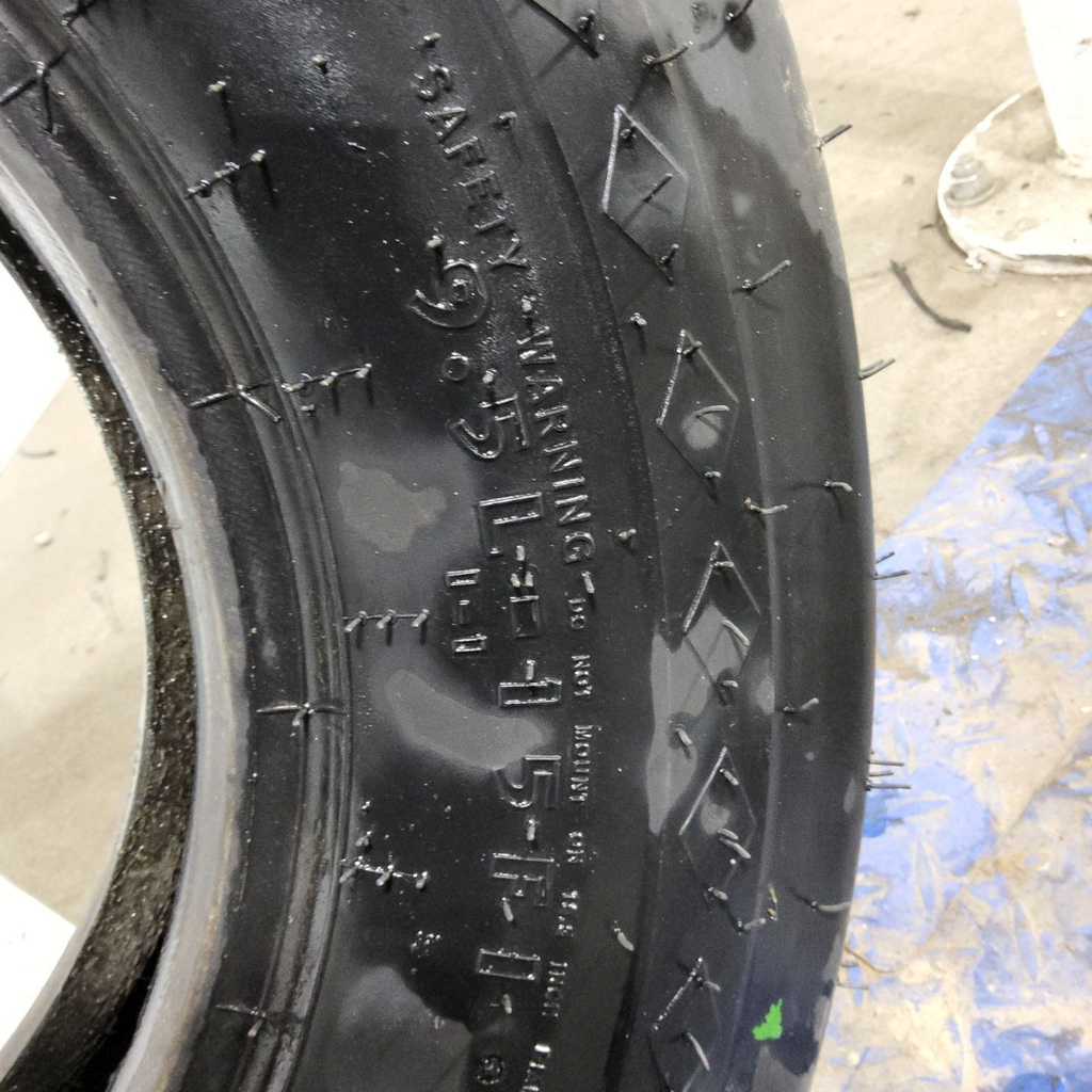 9.5L-15 Goodyear Farm FI Highway Service I-1 D (8 Ply)