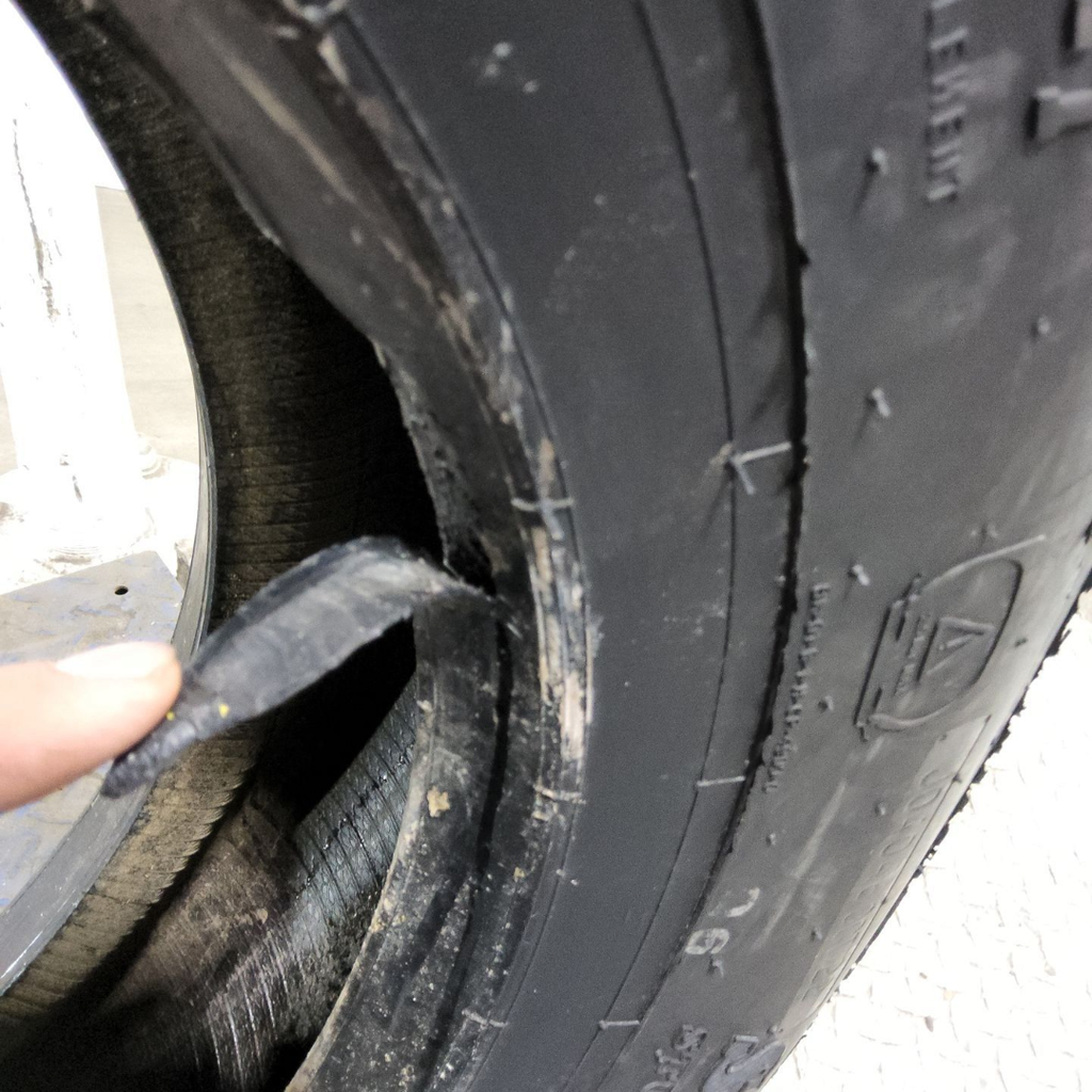 VF245/70R19.5 BKT Tires SR -713 I-1 142D 95%