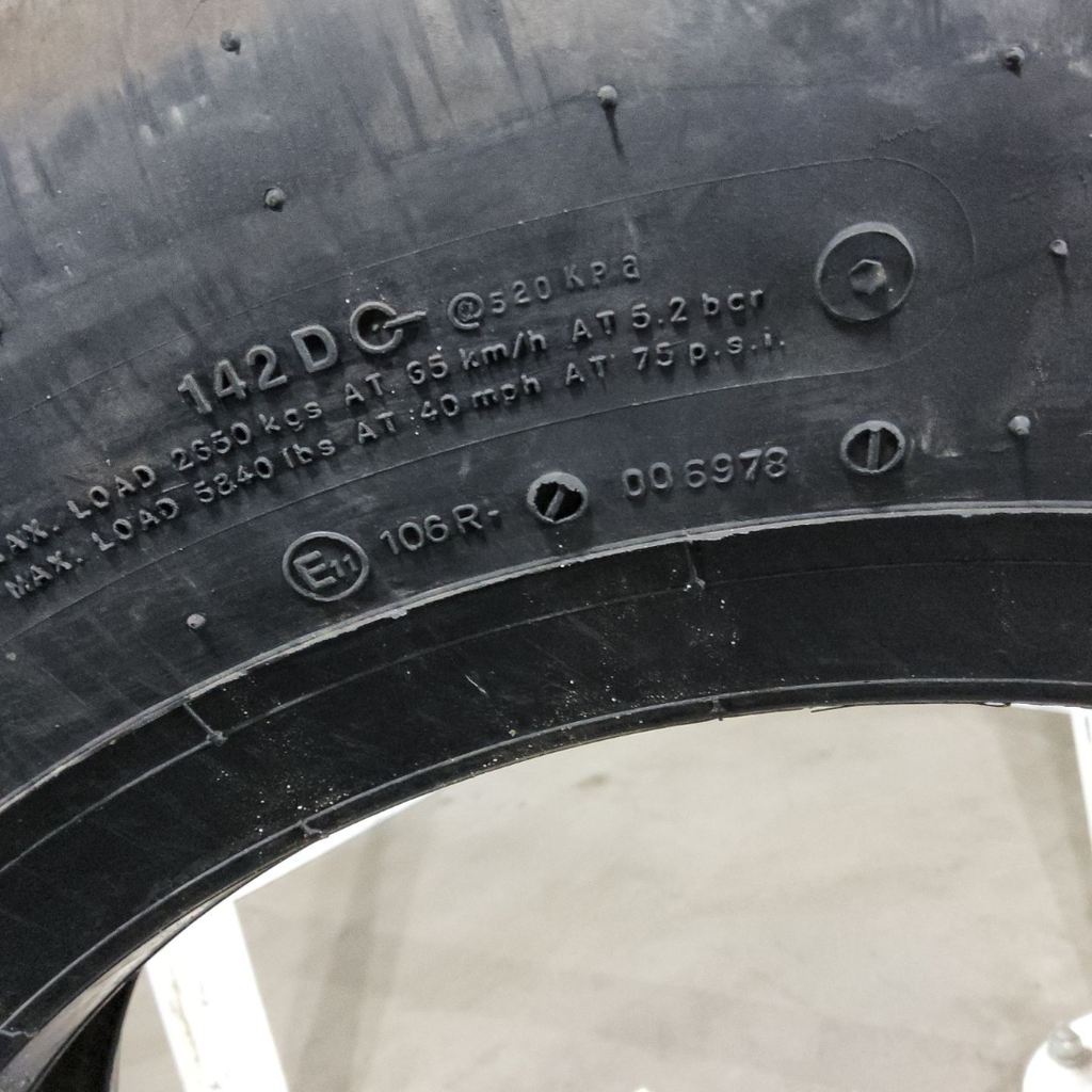 VF245/70R19.5 BKT Tires SR -713 I-1 142D 95%