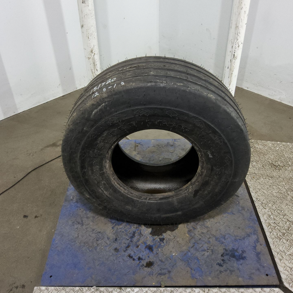 12.5L-15 Goodyear Farm FI Highway Service I-1 D (8 Ply), 99%
