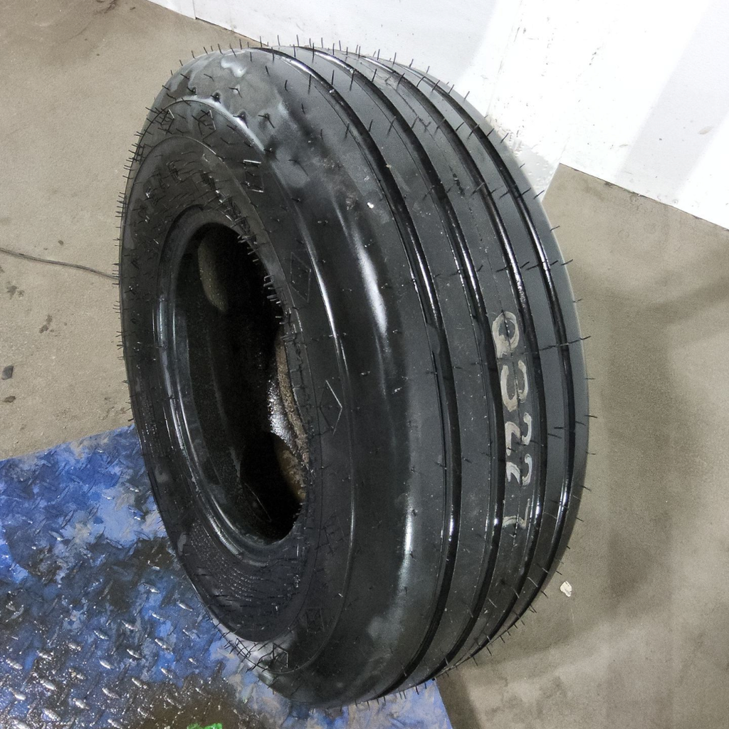 11L-15 Goodyear Farm FI Highway Service II I-1 D (8 Ply), 99%