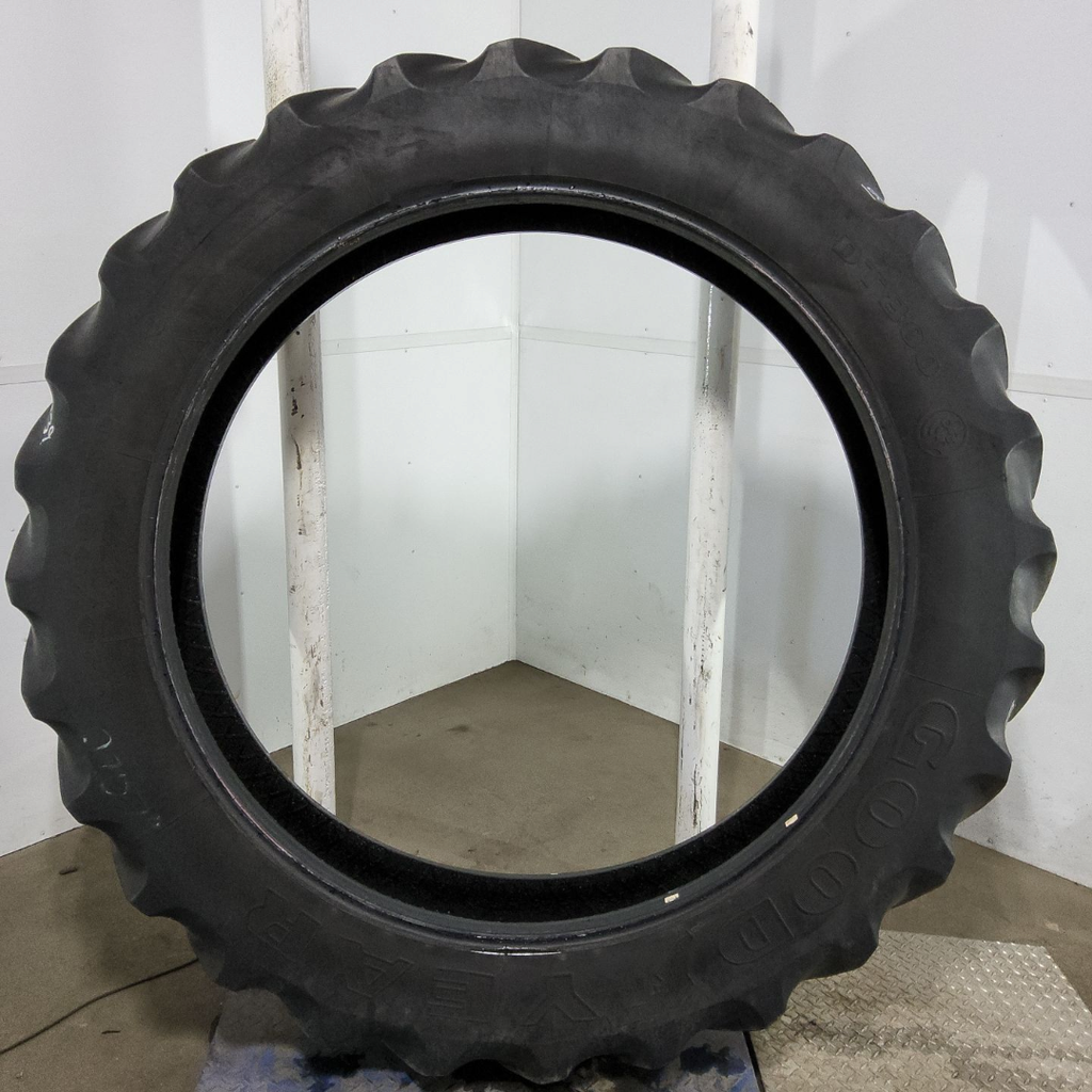 320/90R50 Goodyear Farm DT800 Super Traction R-1W 159A8