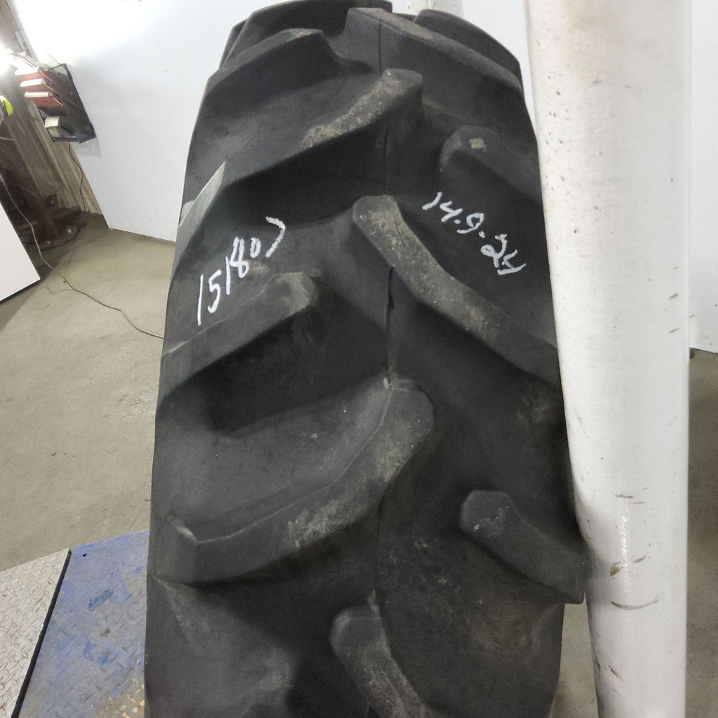 14.9-24 Goodyear Farm Dyna Torque II R-1 D (8 Ply)