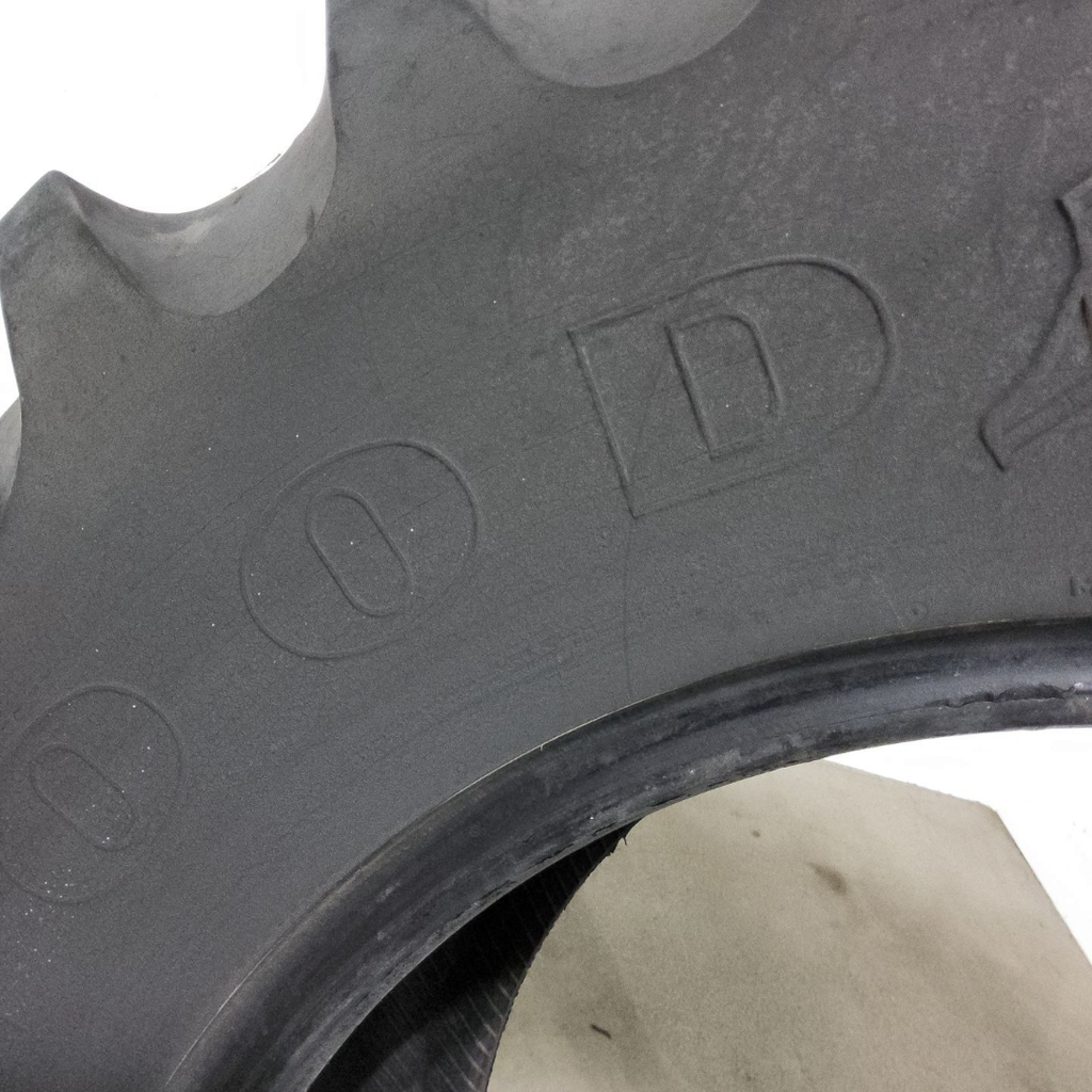 14.9-24 Goodyear Farm Dyna Torque II R-1 D (8 Ply)
