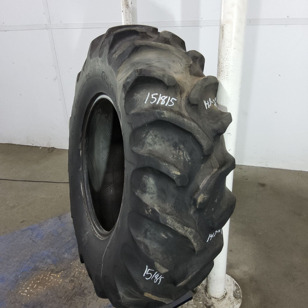 14.9-24 Goodyear Farm Dyna Torque II R-1 D (8 Ply), 75%