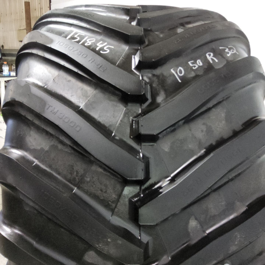 1050/50R32 Trelleborg TM3000 R-1W 198D