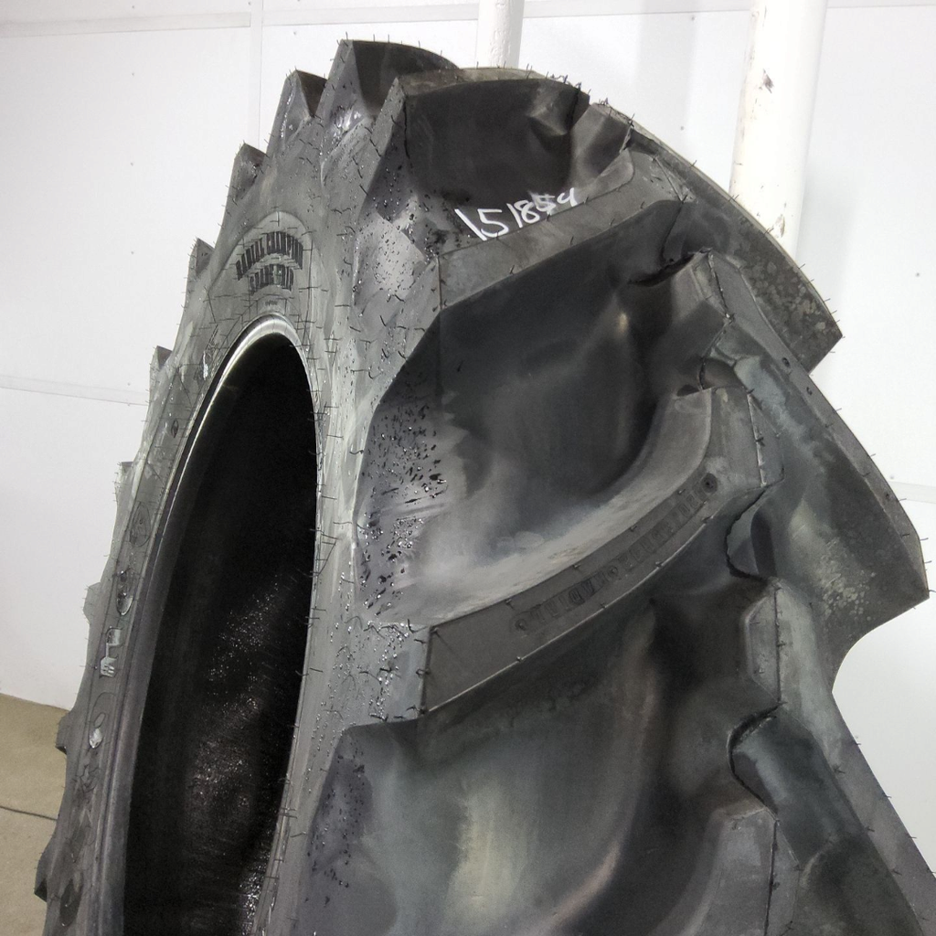 520/85R42 Firestone Radial Champion Spade Grip R-2