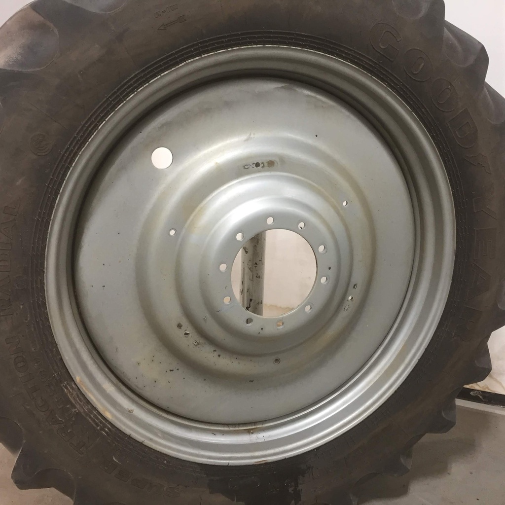 480/80R50 Goodyear Farm DT800 Super Traction R-1W on Case IH Silver Mist 10-Hole Formed Plate W/Weight Holes 70%