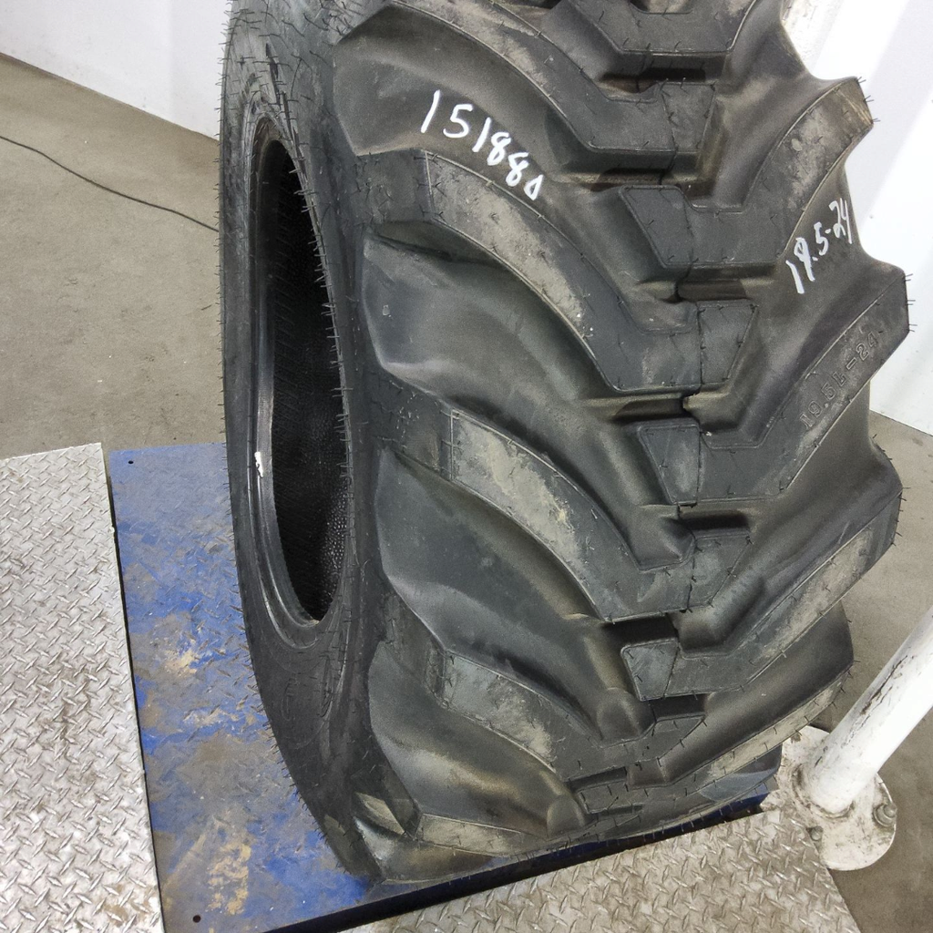 19.5L-24 Firestone All Traction Utility R-4 E (10 Ply), 99%