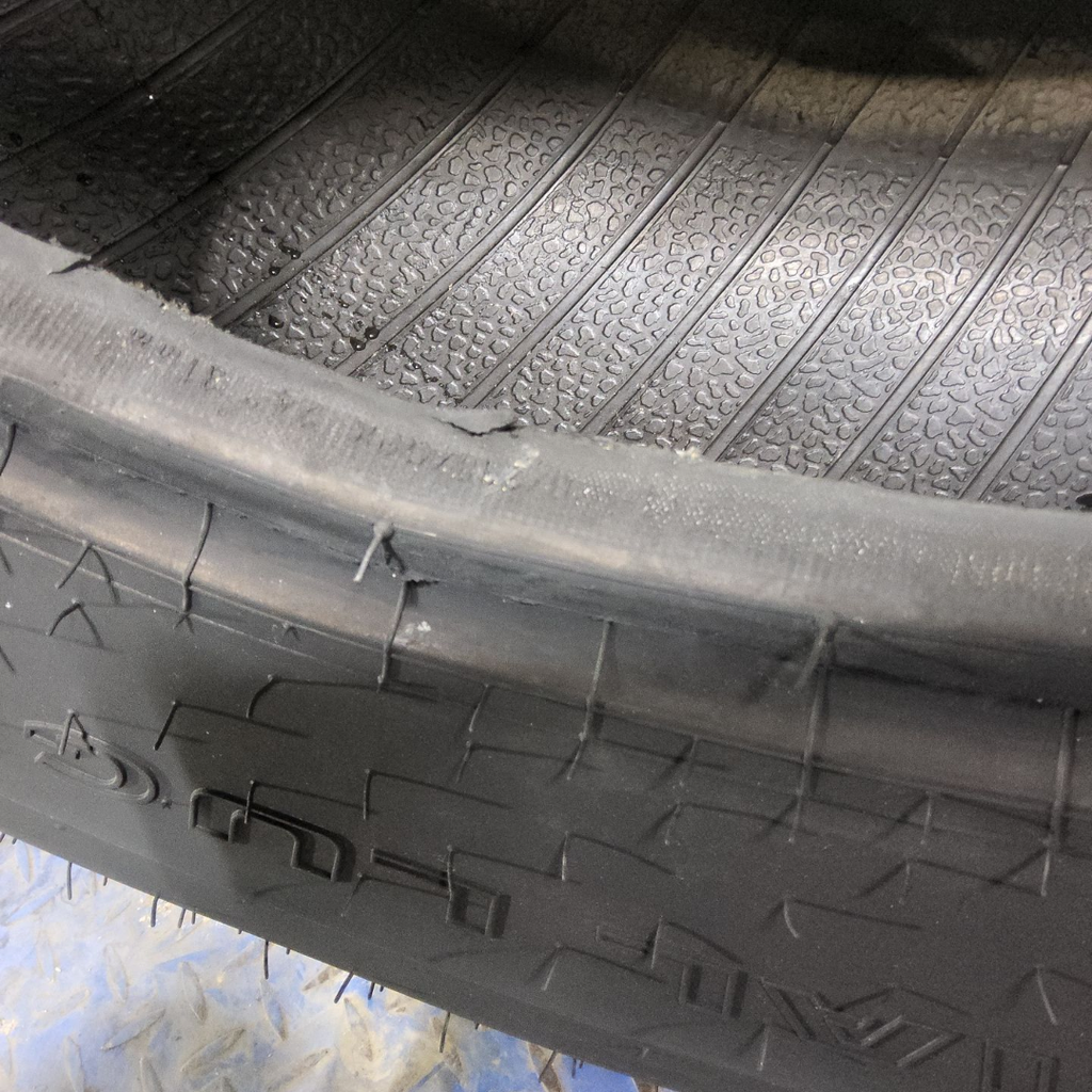 16.9-24 Galaxy Super Industrial Lug R-4 D (8 Ply), 99%