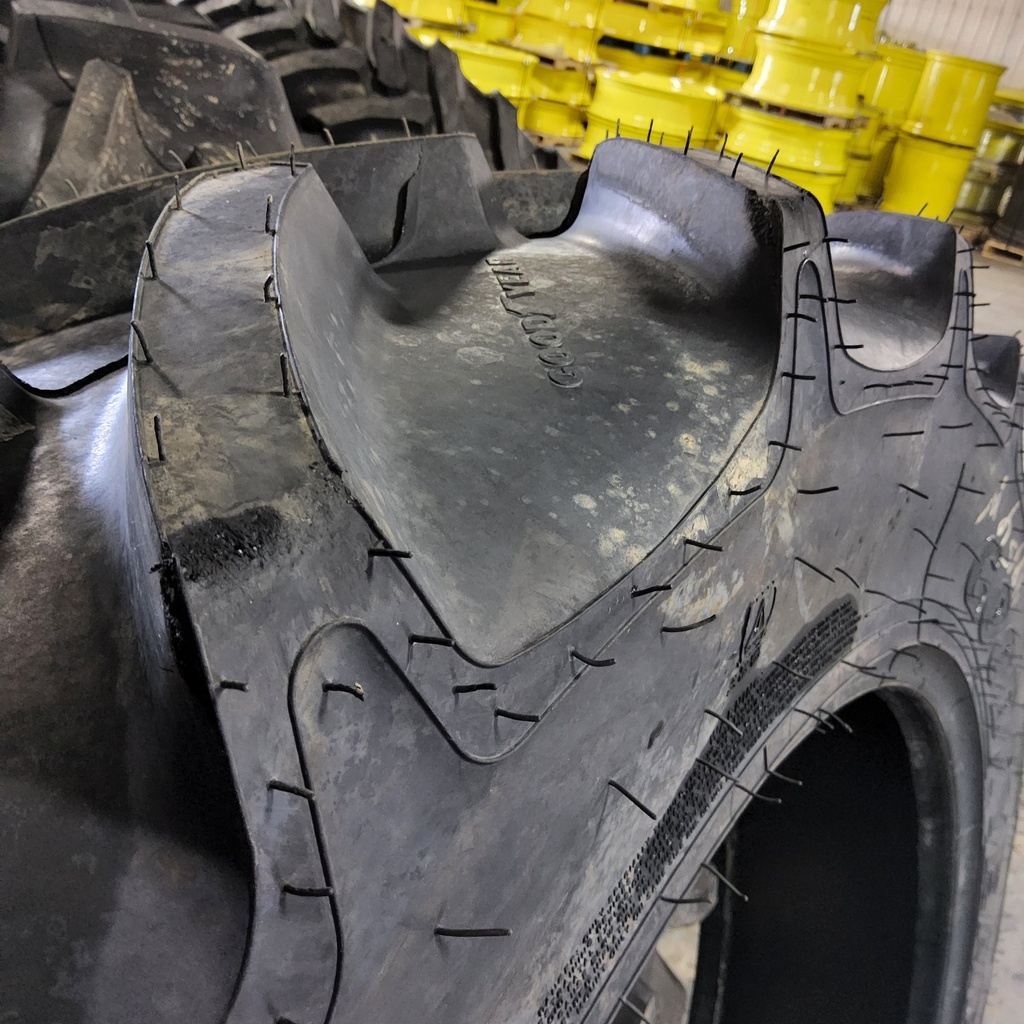 IF320/80R42 Goodyear Farm Optitrac R-1W 150D 99%