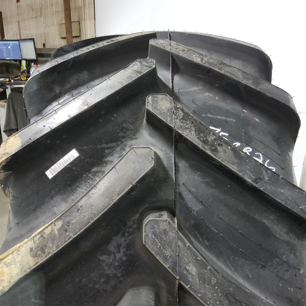 VF750/65R26 Firestone Maxi Traction R-1W 177B 99%