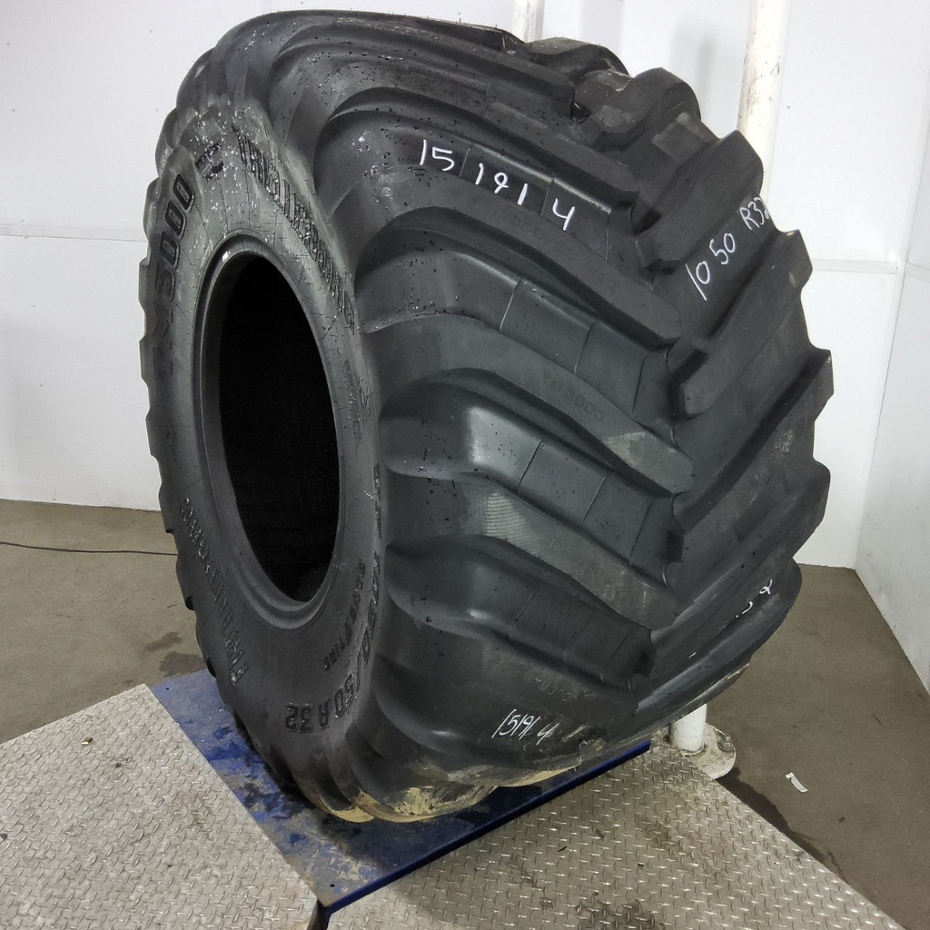 1050/50R32 Trelleborg TM3000 R-1W 198D 99%