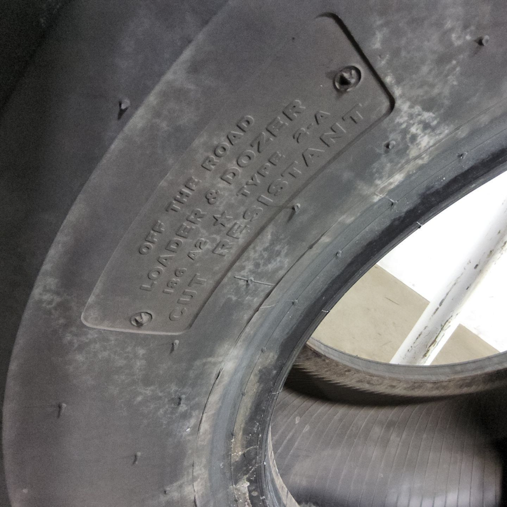 20.5R25 Bridgestone VJT D2A Loader G-3/L-3