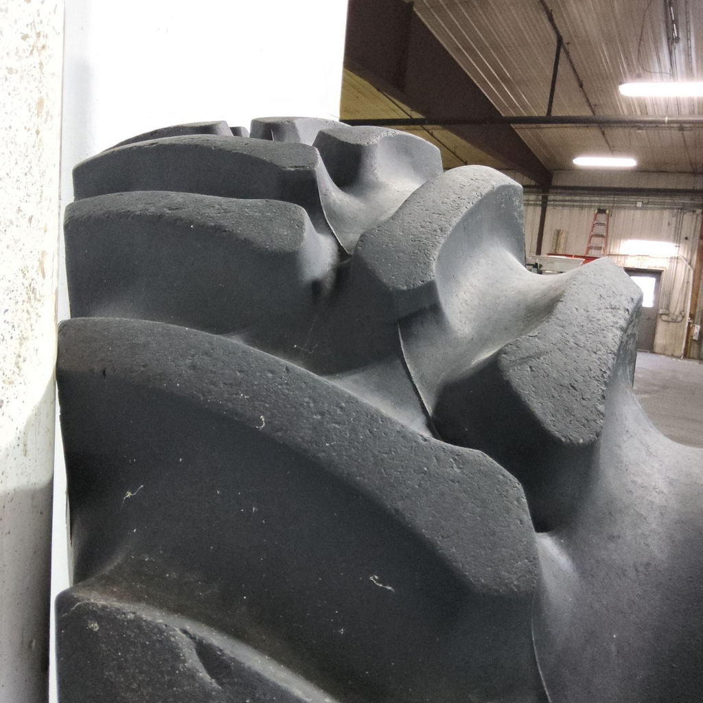 380/90R46 Titan Farm Hi Traction Lug Radial R-1