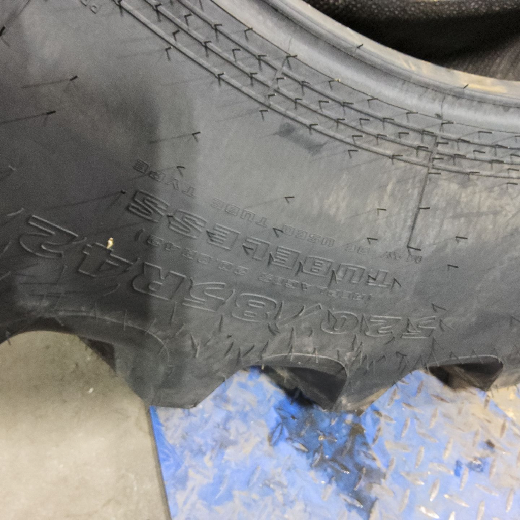 520/85R42 Goodyear Farm UltraTorque Radial R-1 99%