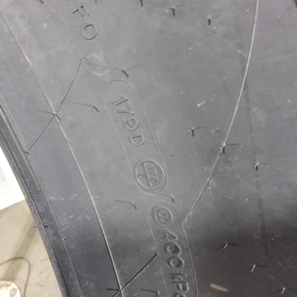 VF420/95R50 Michelin Spraybib CFO R-1S 179D/175E 99%