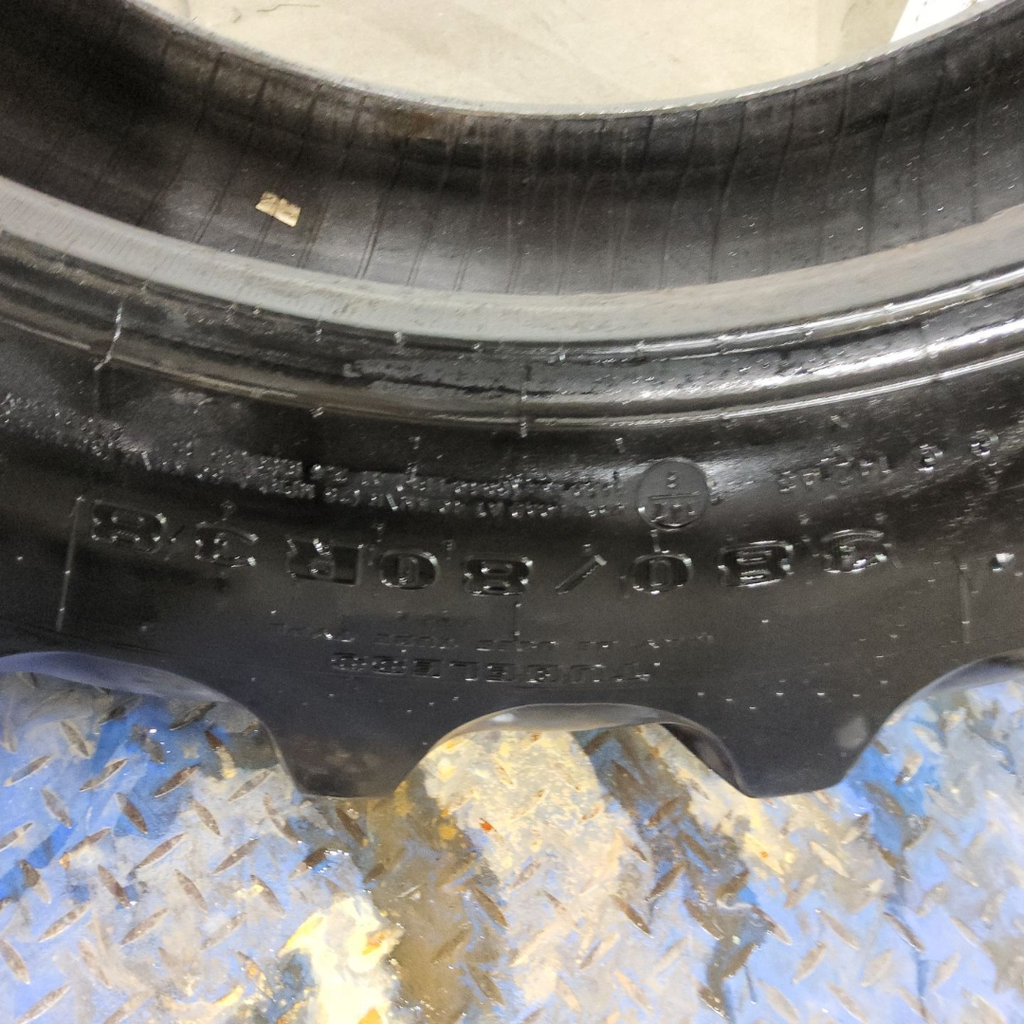 380/80R38 Goodyear Farm DT800 Super Traction R-1W 142B 60%