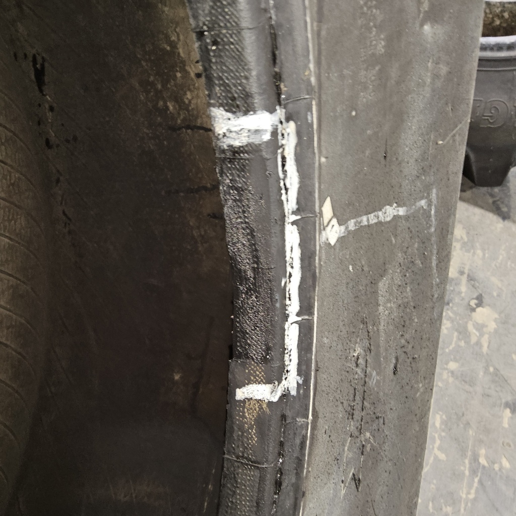 16.9-24 Agri-Master CB538 R-1 C (6 Ply), 90%