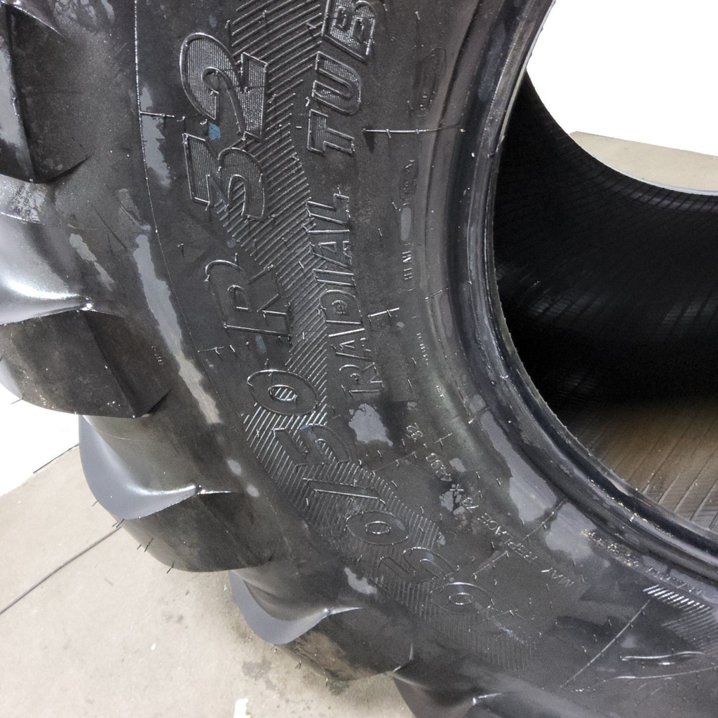 1050/50R32 Michelin MegaXBib R-1W 178A8 99%