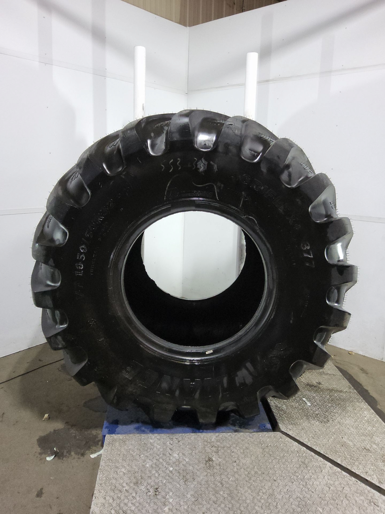 VF1050/50R32 Alliance 377 Agriflex+ R-1 198D 99%