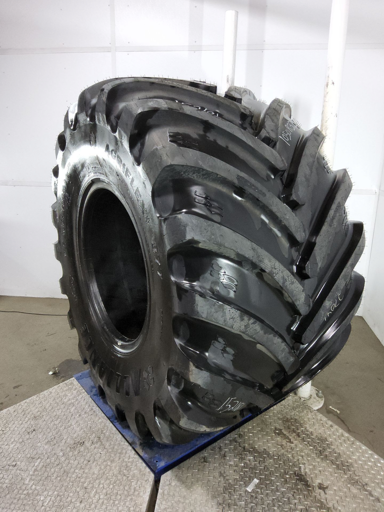 VF1050/50R32 Alliance 377 Agriflex+ R-1 198D 99%