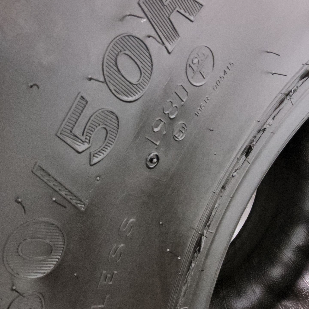 VF1050/50R32 Alliance 377 Agriflex+ R-1 198D 99%