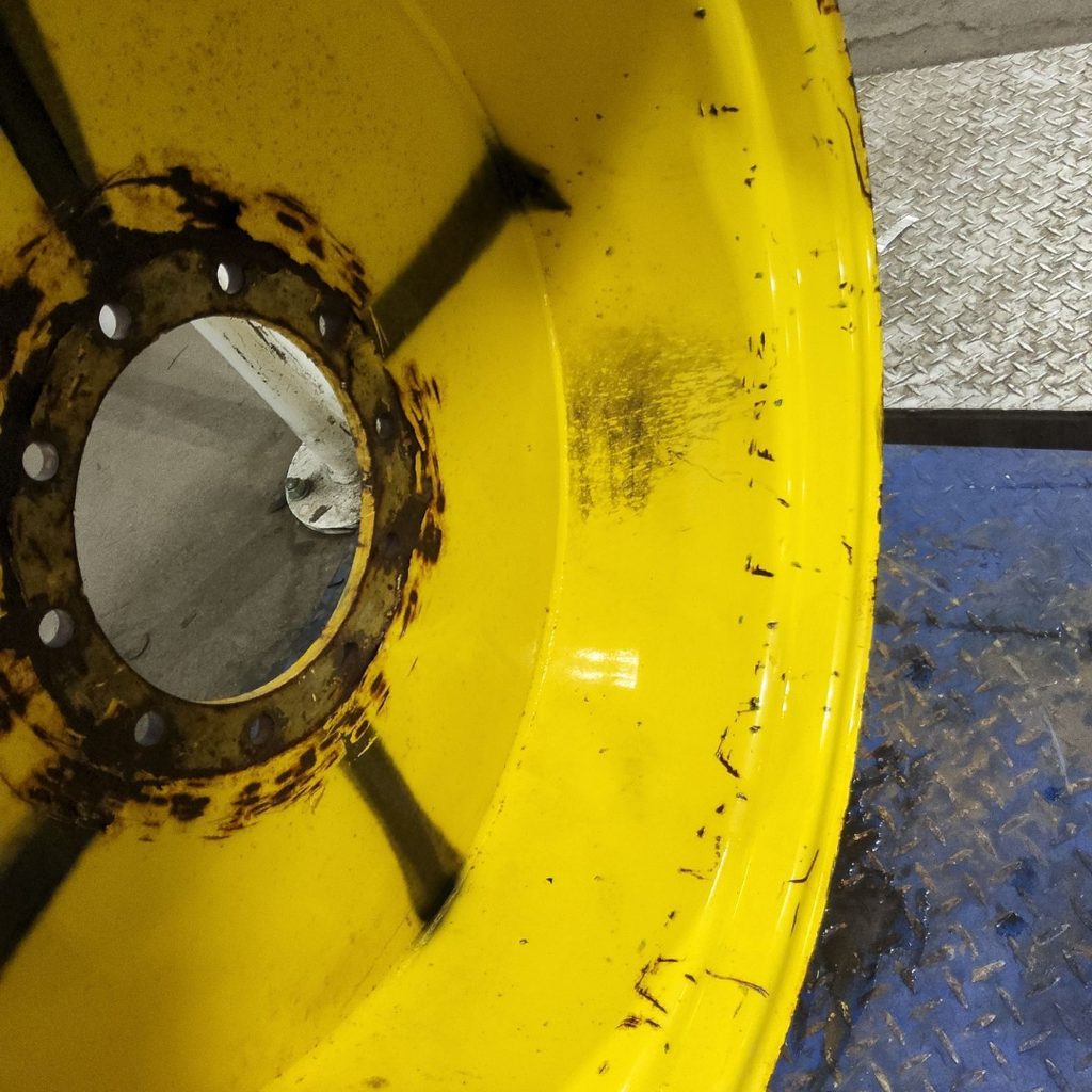 18"W x 38"D, John Deere Yellow 10-Hole Flat Plate Sprayer