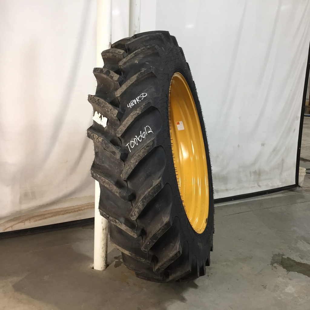 480/80R50 Goodyear Farm DT800 Super Traction R-1W on Agco Corp Gray 12-Hole Stub Disc 99%