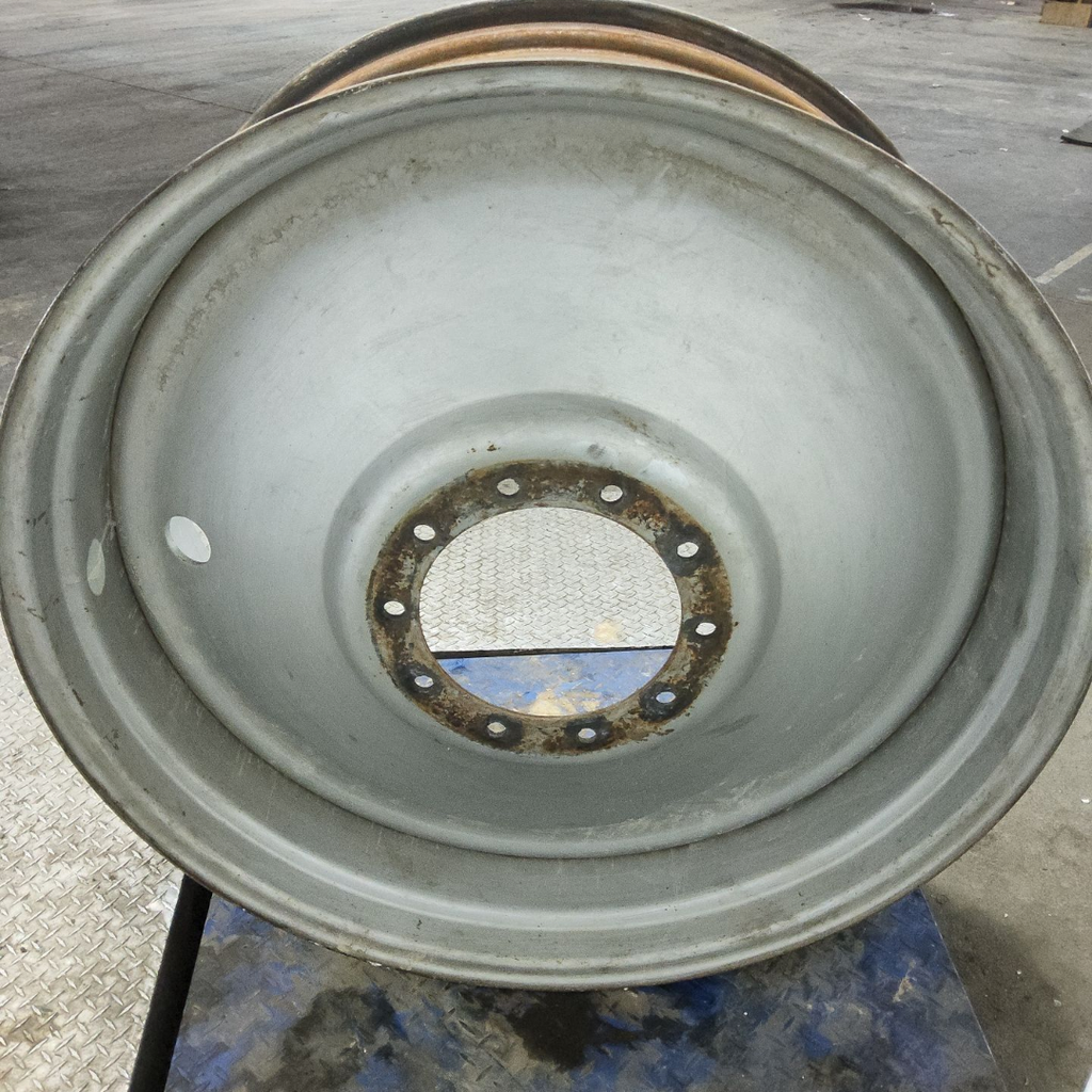 16"W x 42"D, Case IH Silver Mist 10-Hole Formed Plate