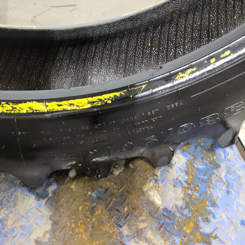380/90R54 Firestone Radial 9000 R-1W 152A8/152B 75%