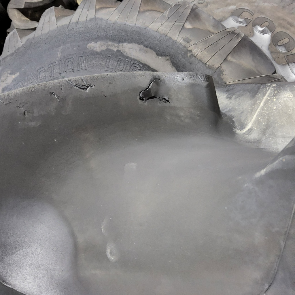 18.4-30 Firestone Champion Spade Grip R-2 E (10 Ply), 90%