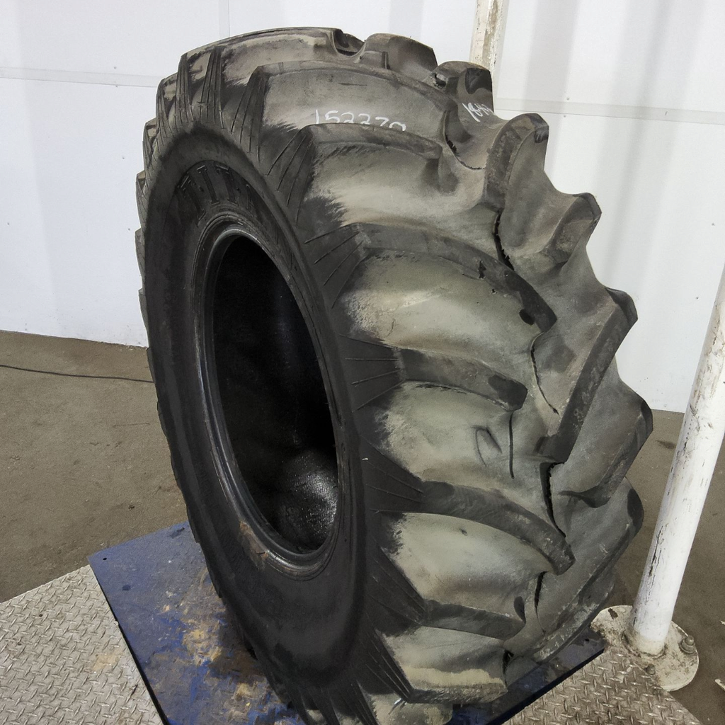 18.4-26 Titan Farm Hi Traction Lug R-1 C (6 Ply), 90%