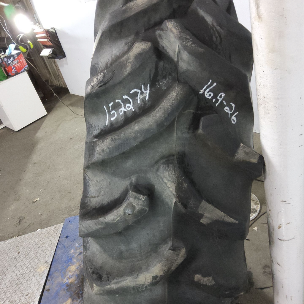 16.9-26 Goodyear Farm Dyna Torque II R-1 E (10 Ply), 80%