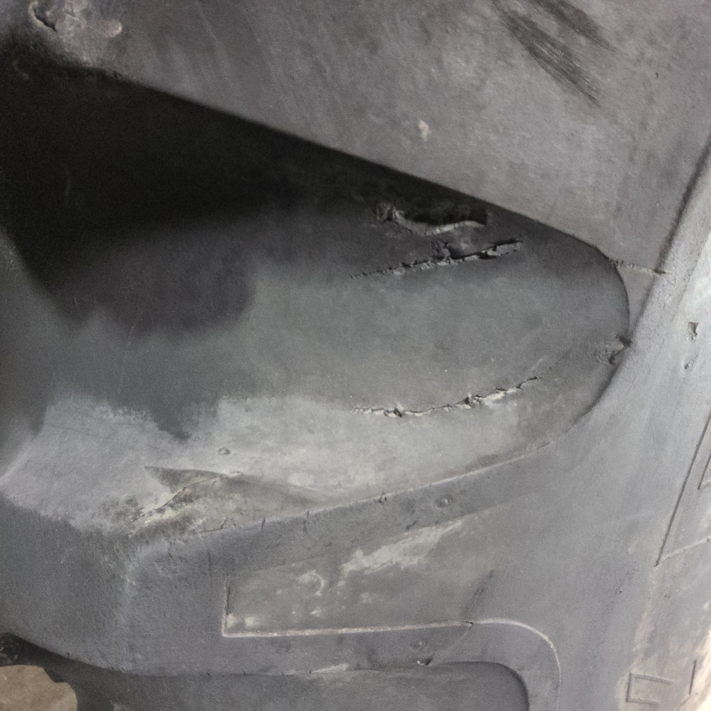 16.9-26 Goodyear Farm Dyna Torque II R-1 E (10 Ply), 80%