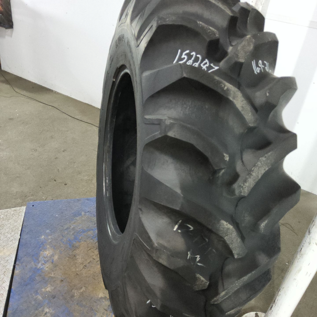 16.9-26 Goodyear Farm Dyna Torque II R-1 E (10 Ply), 99%