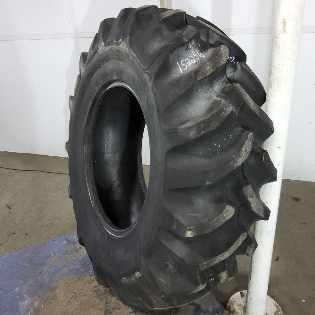 16.9-26 Goodyear Farm Dyna Torque II R-1 E (10 Ply), 95%