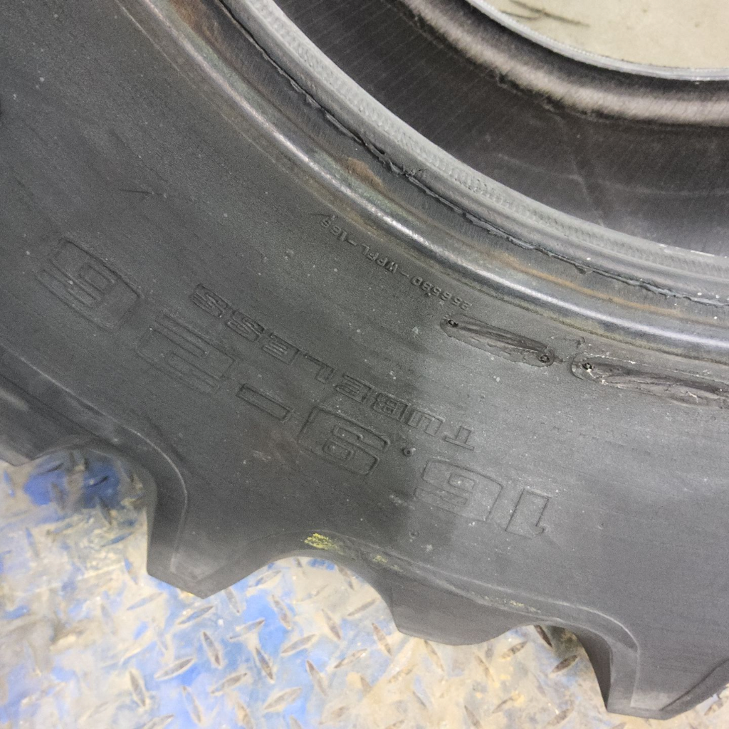 16.9-26 Goodyear Farm Dyna Torque II R-1 E (10 Ply), 95%