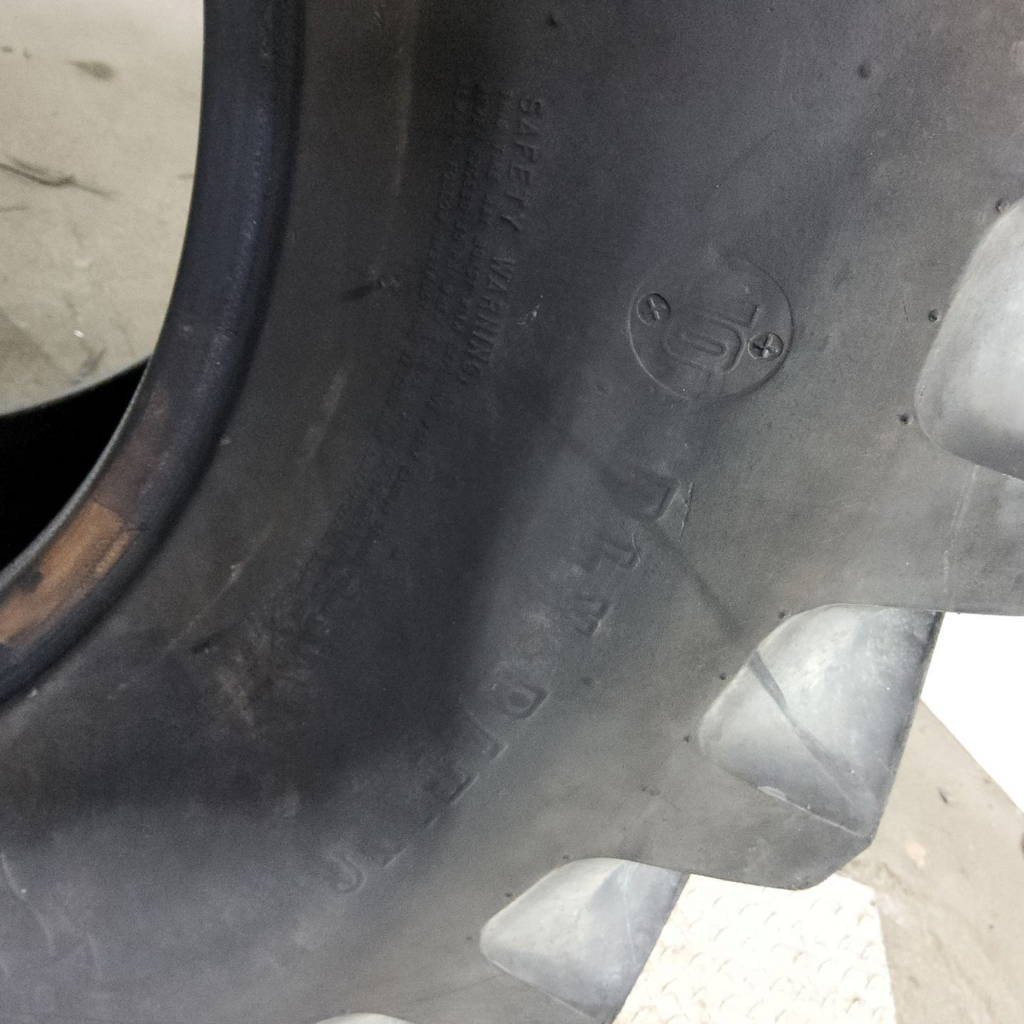 16.9-26 Firestone Super All Traction FWD R-1 E (10 Ply), 95%
