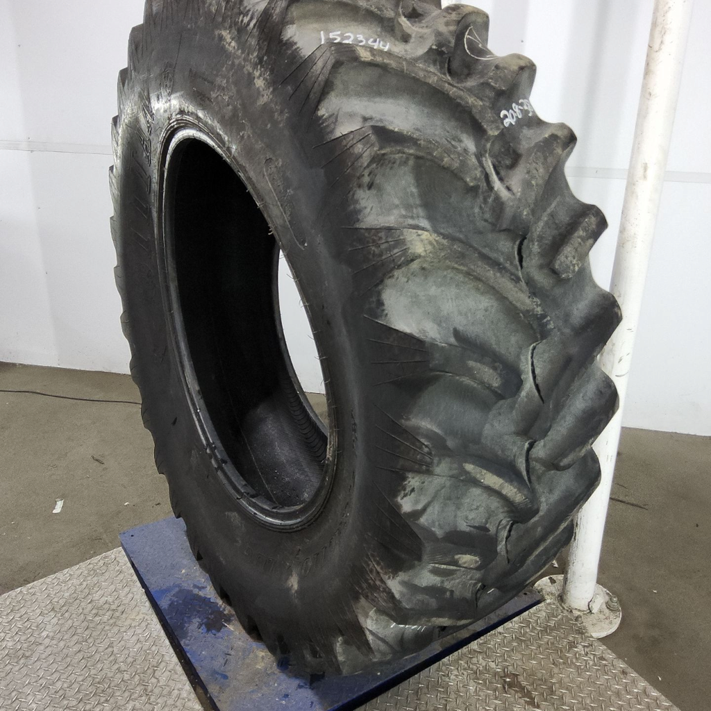 20.8-38 Titan Farm Hi Traction Lug R-1 D (8 Ply), 80%