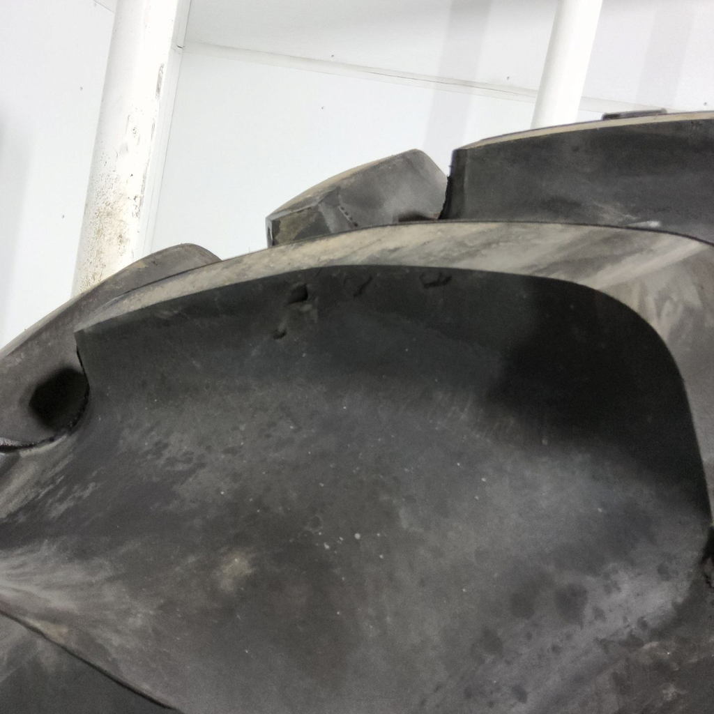 620/70R46 Goodyear Farm DT820 Super Traction R-1W 162A8 90%