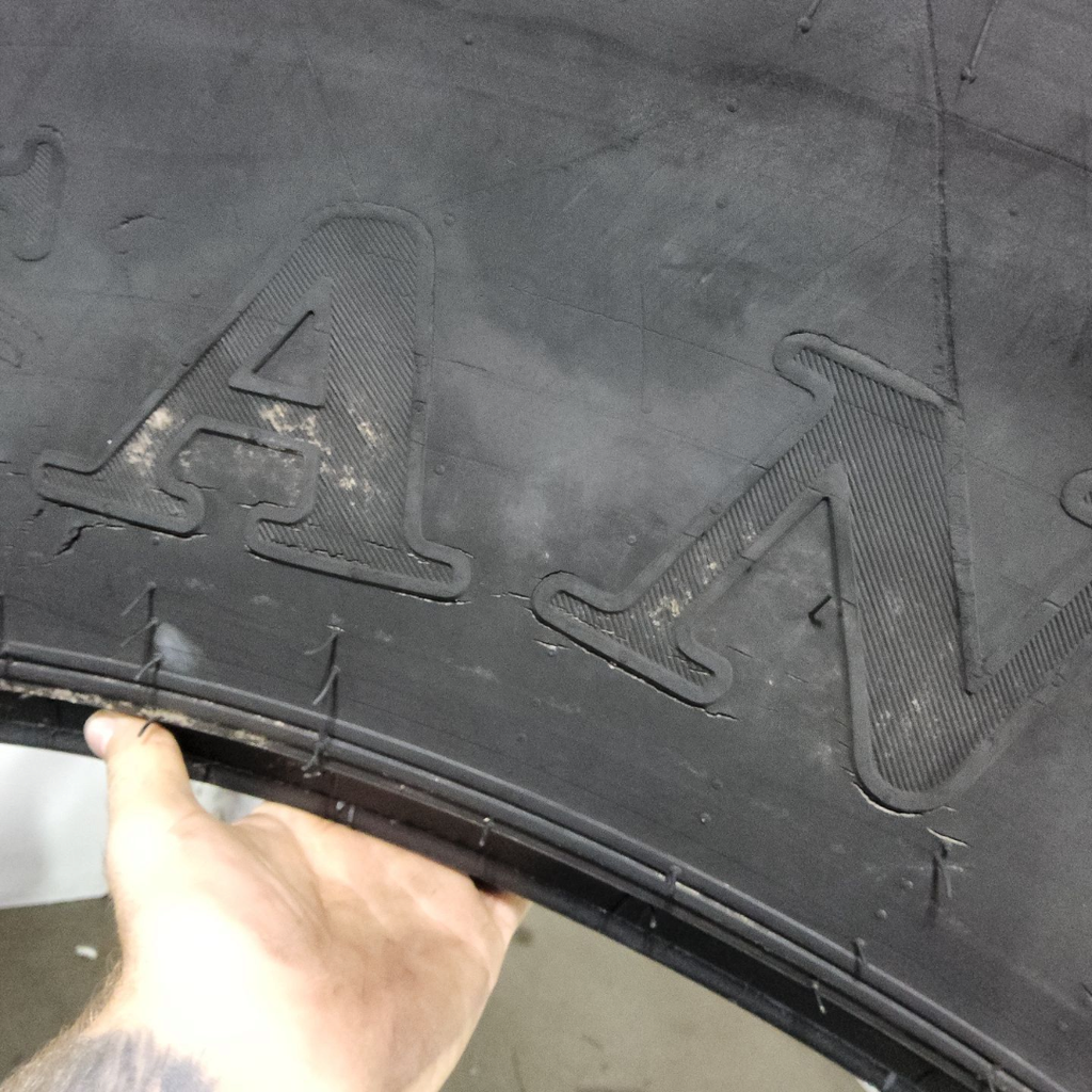 20.8-38 Titan Farm Hi Traction Lug R-1 D (8 Ply), 80%