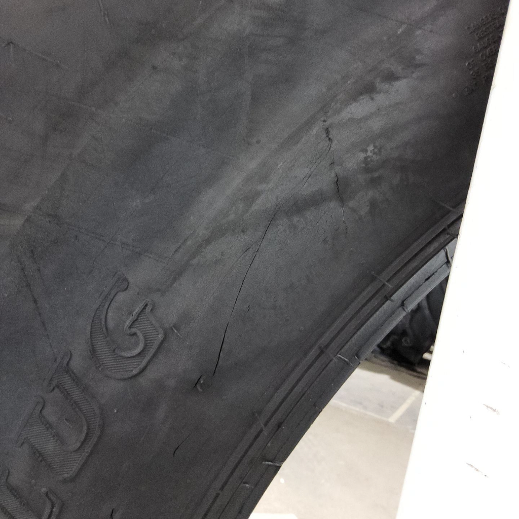 20.8-38 Titan Farm Hi Traction Lug R-1 D (8 Ply), 90%