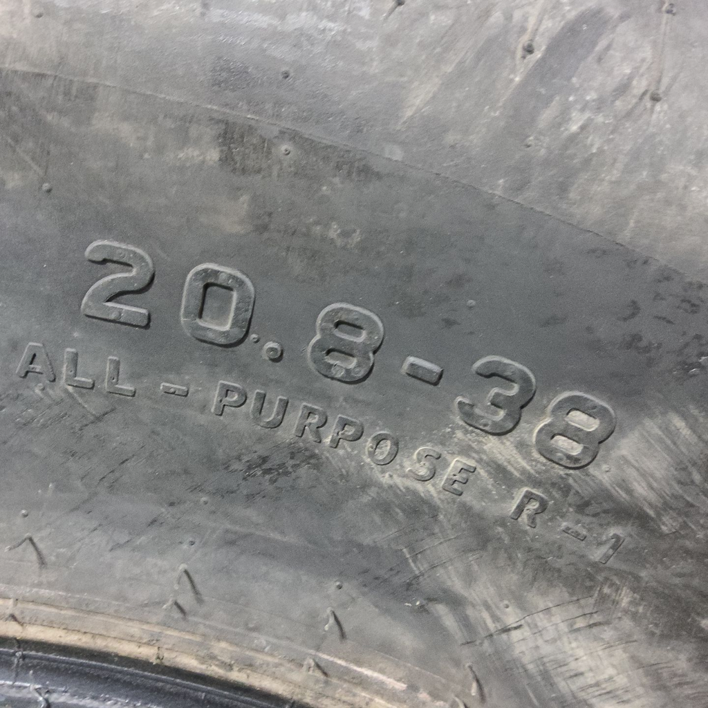 20.8-38 Titan Farm Hi Traction Lug R-1 D (8 Ply), 90%