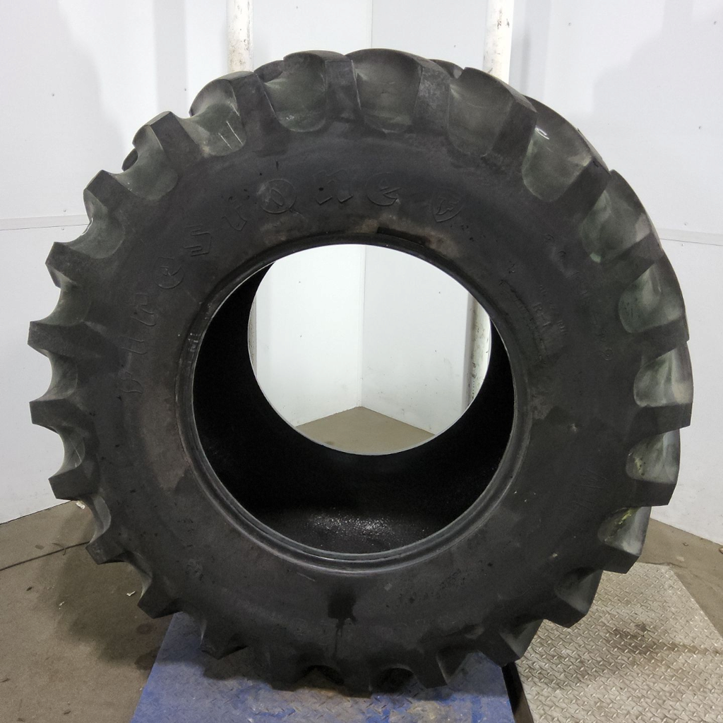 30.5L-32 Firestone All Traction 23 R-1 F (12 Ply), 85%