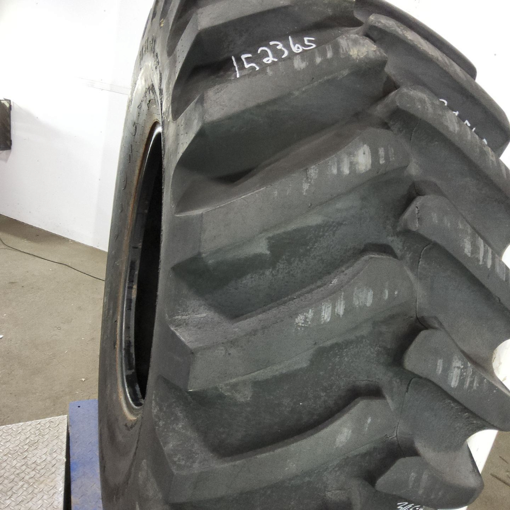 30.5L-32 Firestone Super All Traction 23 R-1 F (12 Ply), 90%
