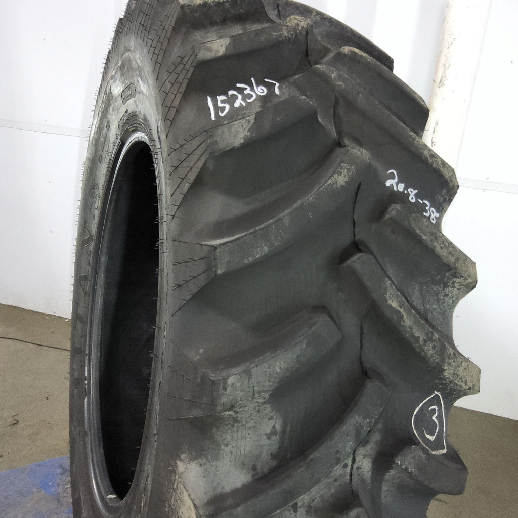 20.8-38 Titan Farm Hi Traction Lug R-1 D (8 Ply), 85%
